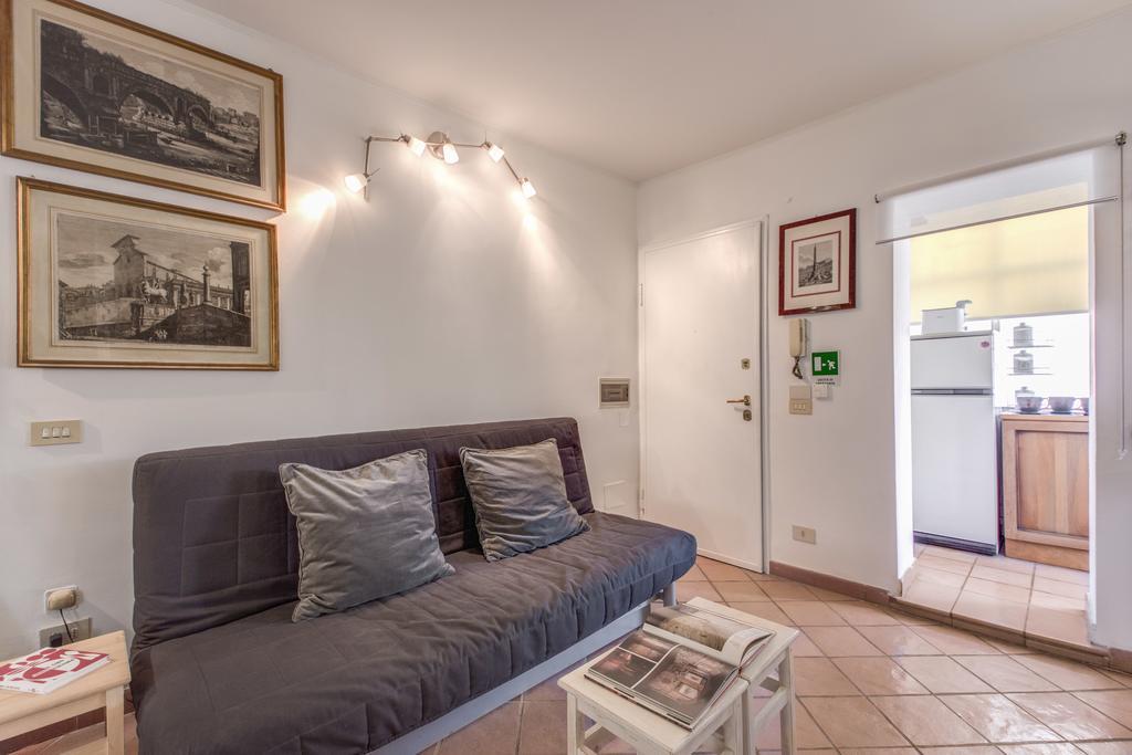 Frangipane Apartment Ρώμη Δωμάτιο φωτογραφία