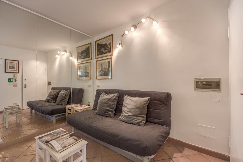 Frangipane Apartment Ρώμη Δωμάτιο φωτογραφία
